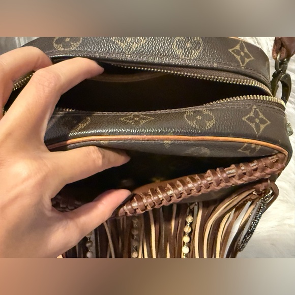 LV Vintage Boho Crossbody Bag - Picture 9 of 15